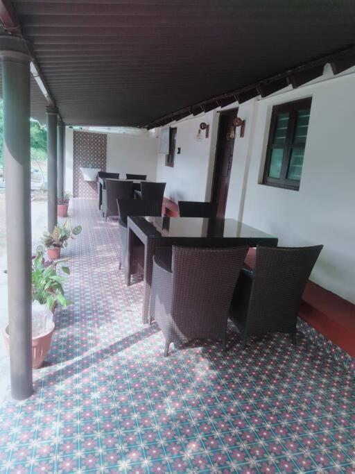 A Quaint Cottage With Rajah'S Seat View. Madikeri Exterior photo