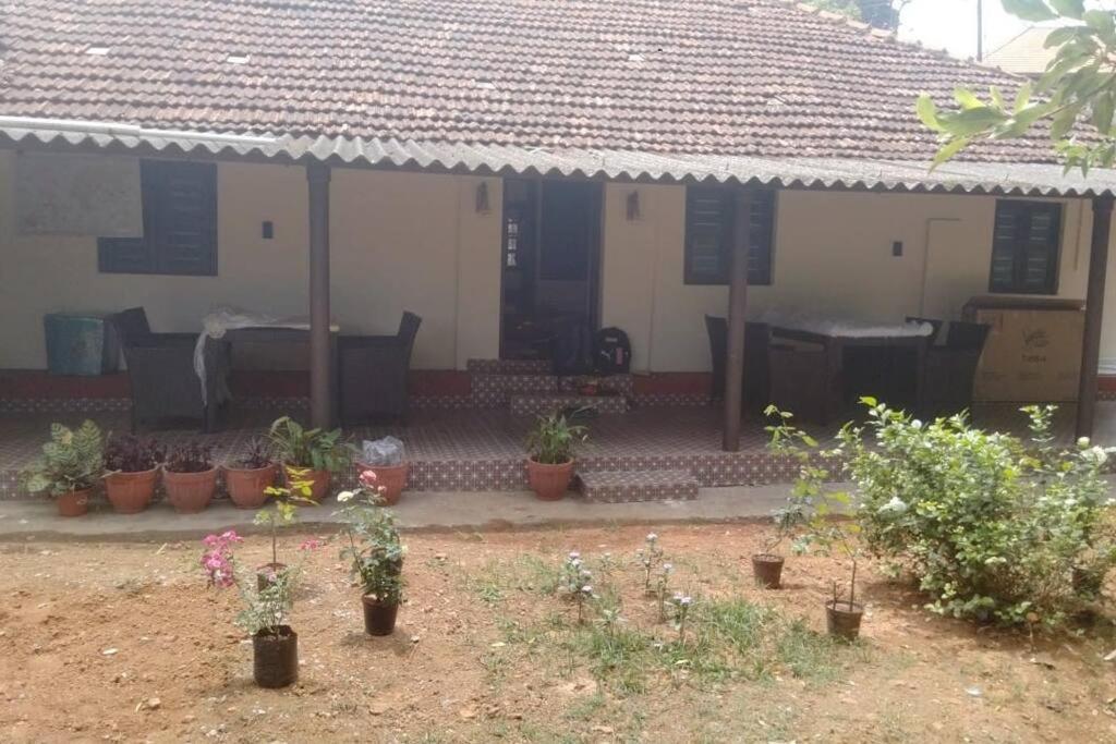 A Quaint Cottage With Rajah'S Seat View. Madikeri Exterior photo