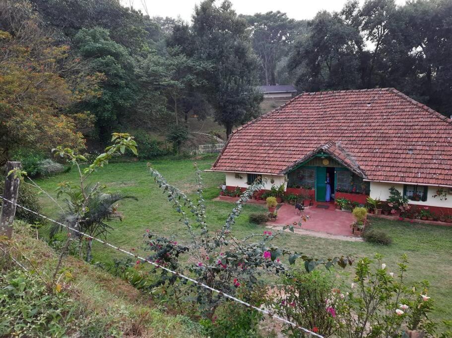 A Quaint Cottage With Rajah'S Seat View. Madikeri Exterior photo